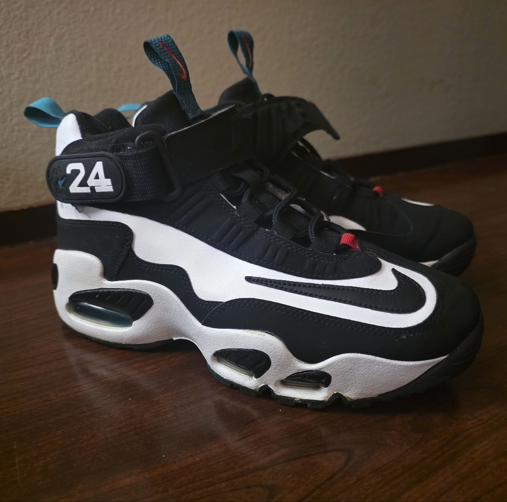 Nike Kids Black and White Sneakers with Teal Accents